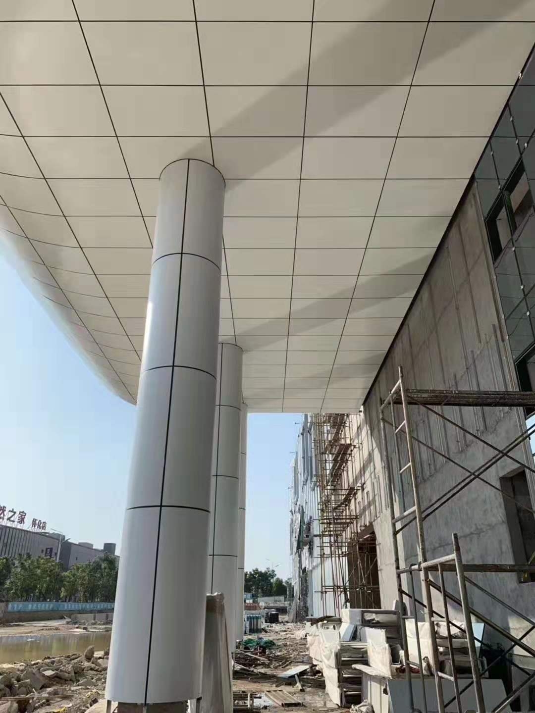 包圆柱铝单板
